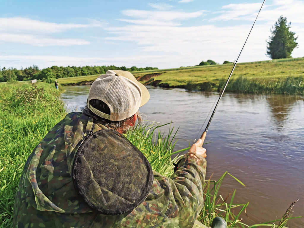 Exclusive Salmon fishing river Skjern - Der fiskes med spin